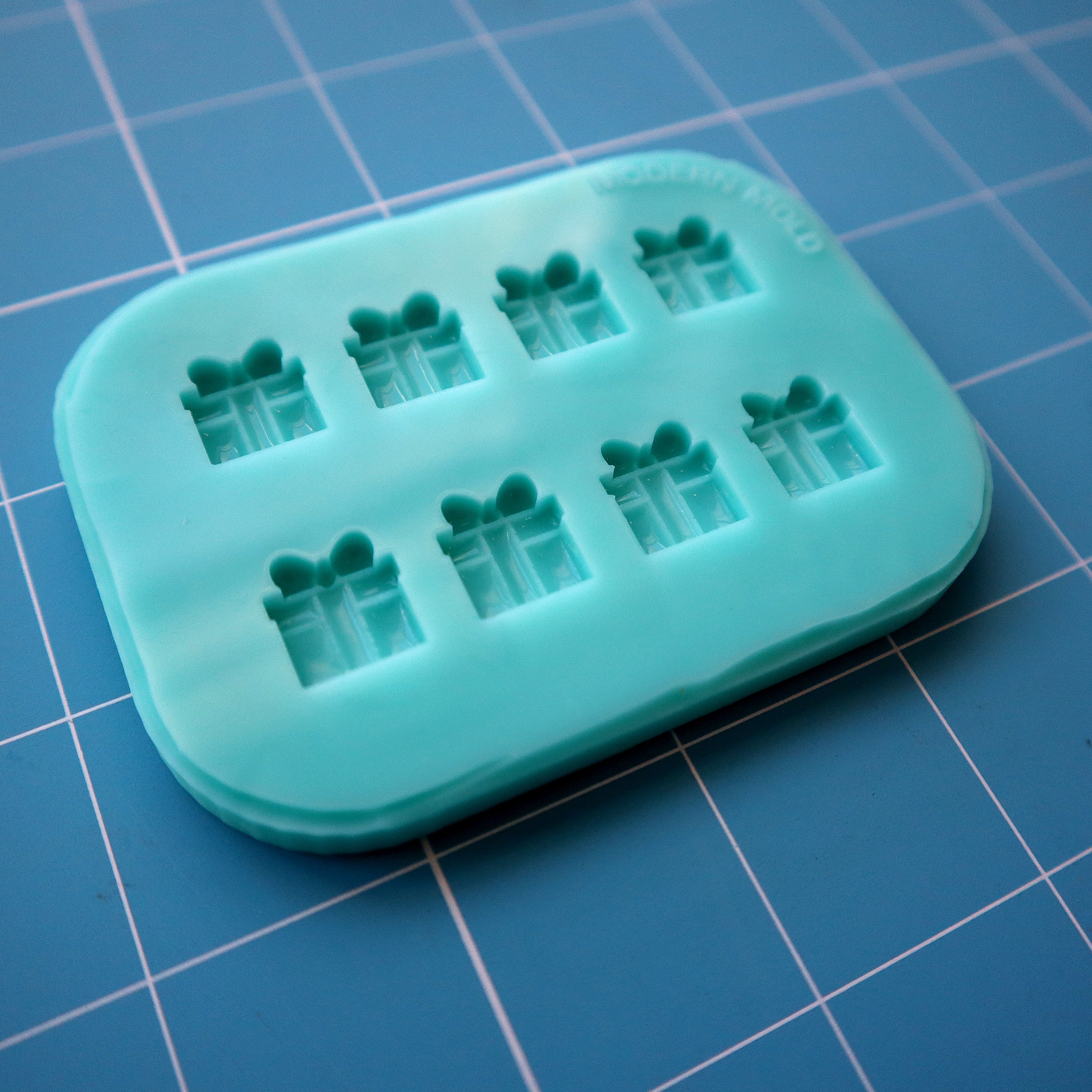 Gift Box Stud Mold