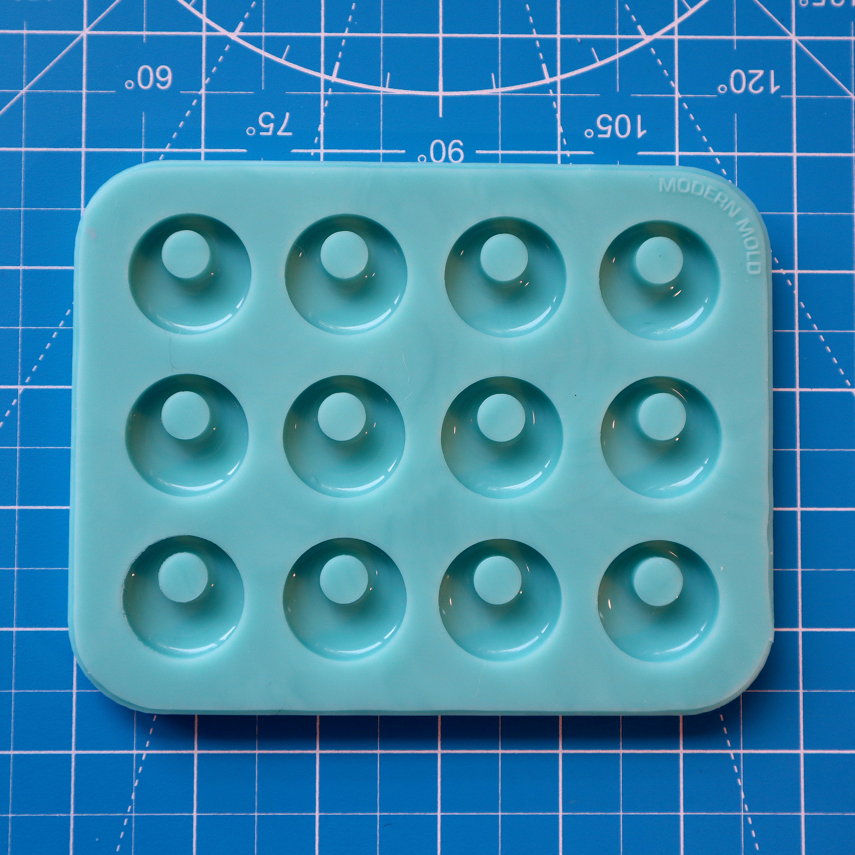 Round Circle With Hold Earring Mold
