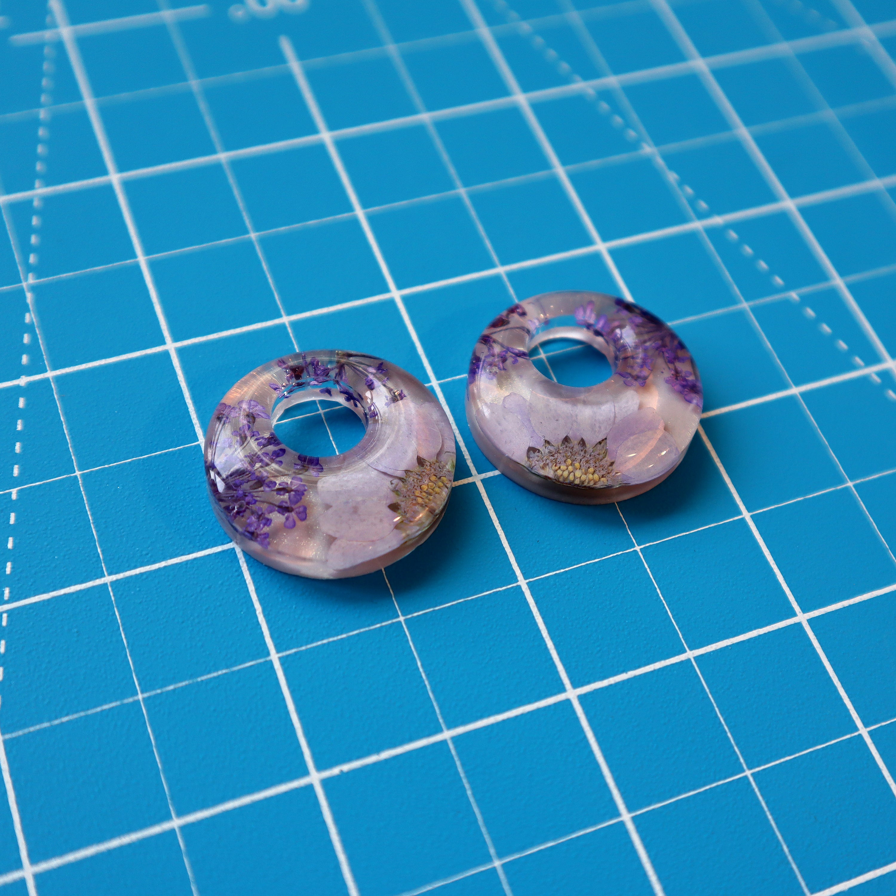 Round Circle With Hold Earring Mold
