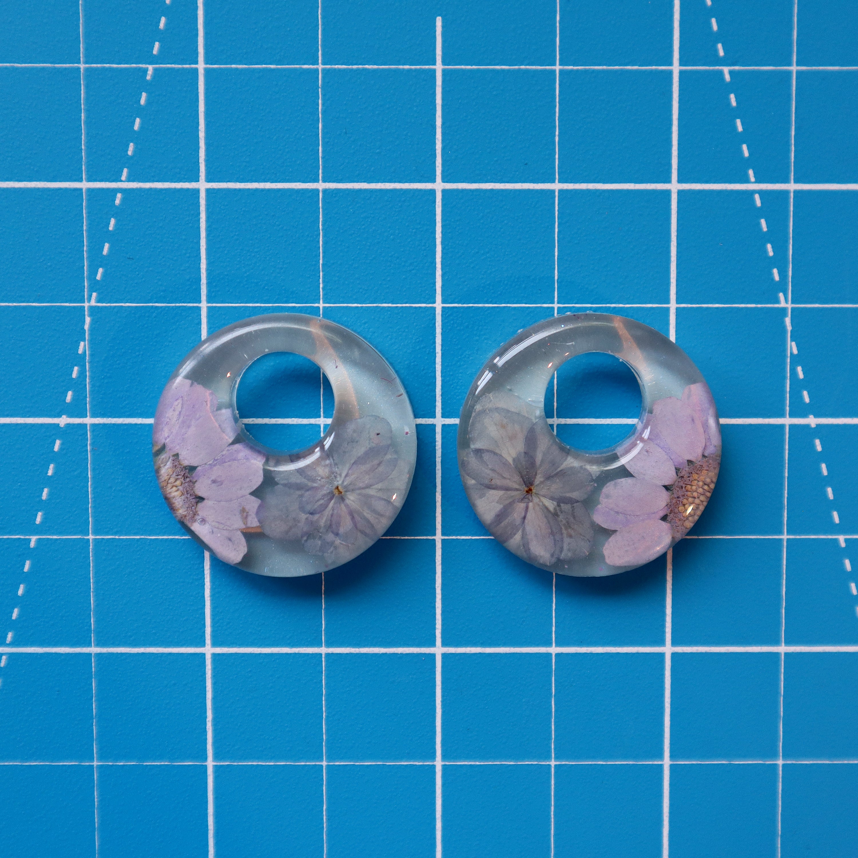 Round Circle With Hold Earring Mold