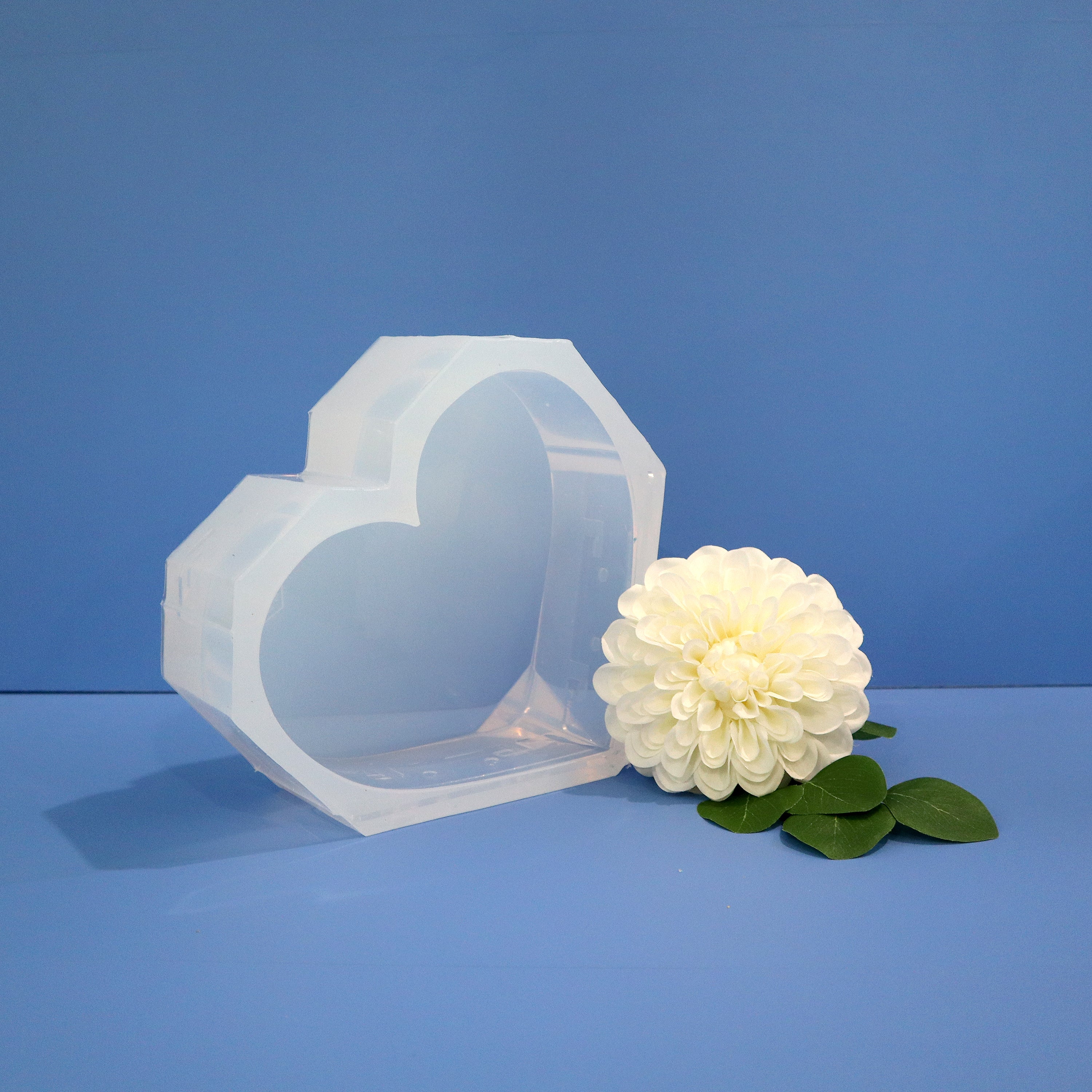 7" Standing Silicone Heart Mold